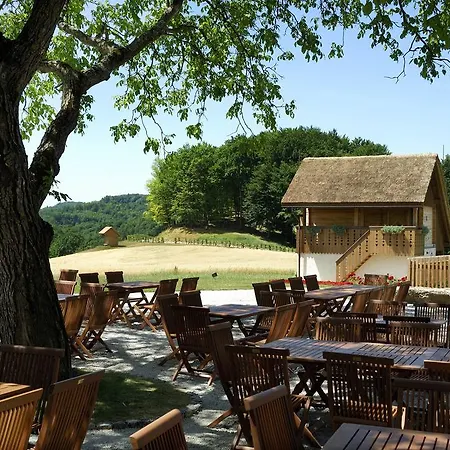 Posestvo Pule - Pule Estate Hotel Trebelno