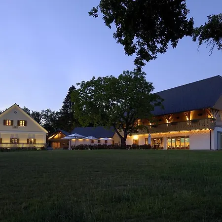 ホテル Posestvo Pule Equestrian Estate 4*