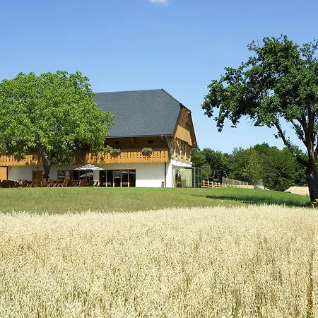 ホテル Posestvo Pule Equestrian Estate Trebelno