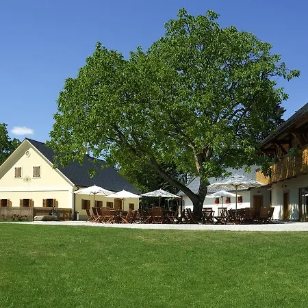 Posestvo Pule - Pule Estate 4* Trebelno
