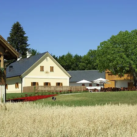 ホテル Posestvo Pule Equestrian Estate