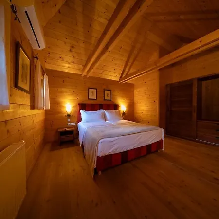 Hotel Posestvo Pule Equestrian Estate Trebelno