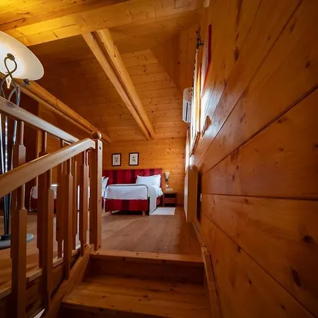 Posestvo Pule Equestrian Estate Trebelno