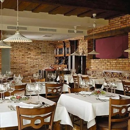 Posestvo Pule Equestrian Estate Hotel Trebelno