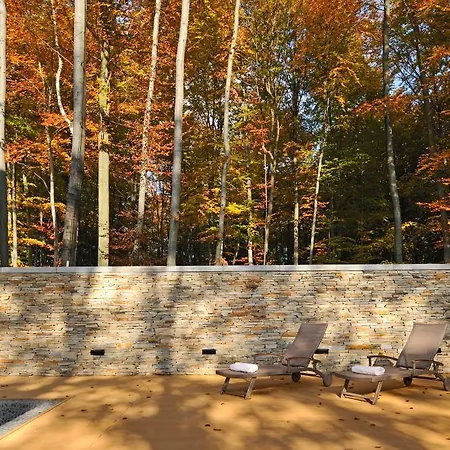 Posestvo Pule Equestrian Estate ホテル Trebelno