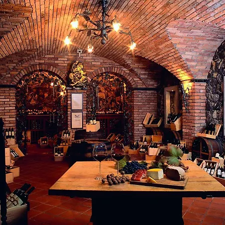 Posestvo Pule - Pule Estate Hotel Trebelno