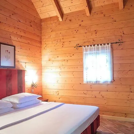 Posestvo Pule Equestrian Estate Trebelno