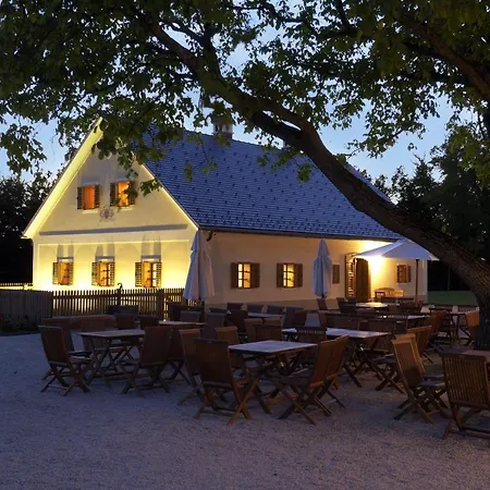 Posestvo Pule Equestrian Estate ホテル