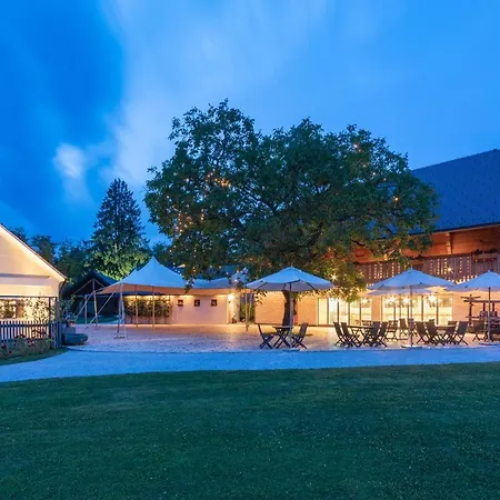 Posestvo Pule - Pule Estate Hotel Trebelno