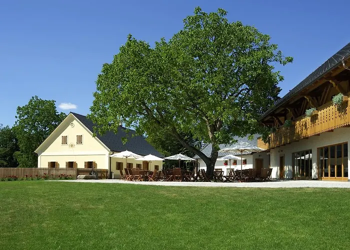 Posestvo Pule Equestrian Estate 4* Trebelno