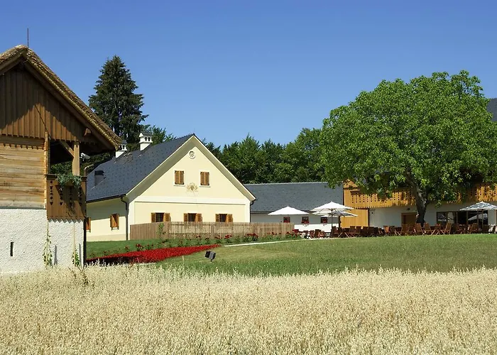 Hotel Posestvo Pule Equestrian Estate