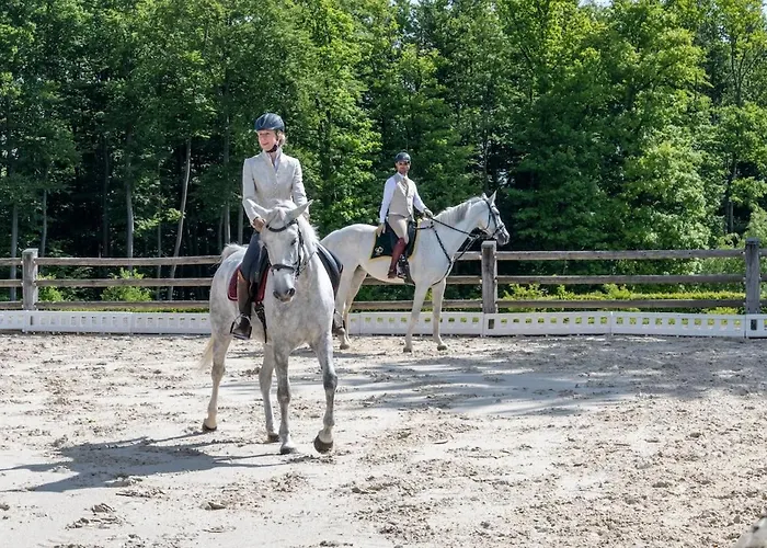 Hotel Posestvo Pule Equestrian Estate