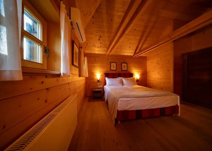 Hotel Posestvo Pule Equestrian Estate Trebelno