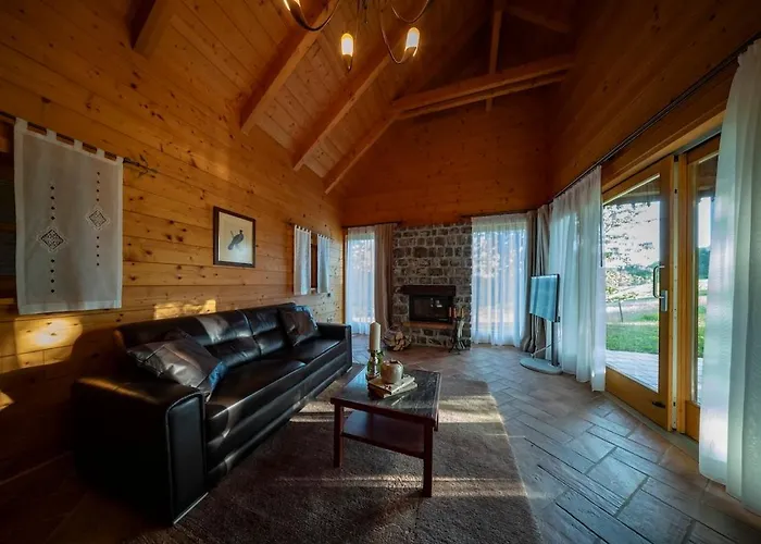 Posestvo Pule Equestrian Estate Hotel Trebelno