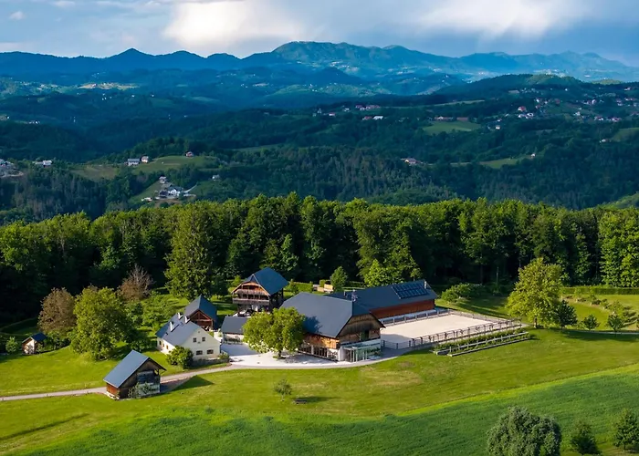 Posestvo Pule Equestrian Estate 4* Trebelno