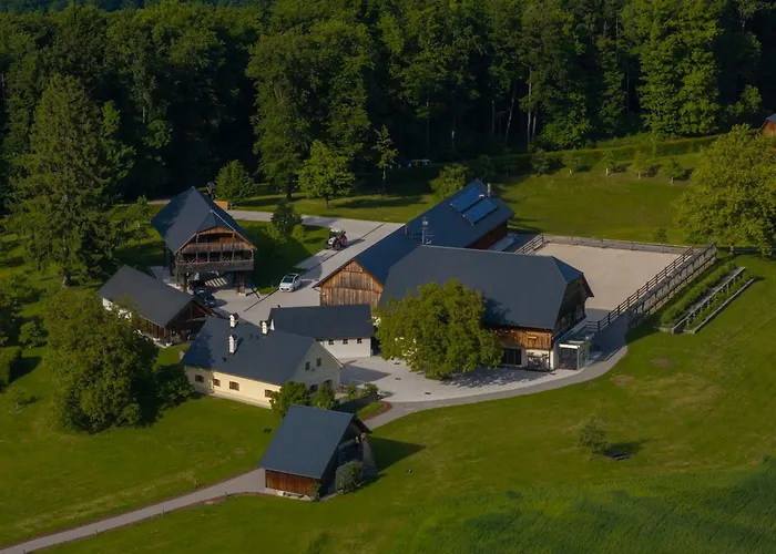 Posestvo Pule Equestrian Estate Hotel Trebelno