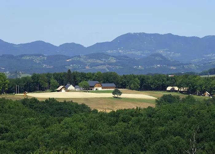 Hotel Posestvo Pule Equestrian Estate 4*